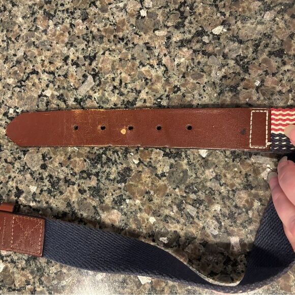 Southern Tide Men’s Freedom Belt with Brass Belt Buckle Size 32 - Picture 5 of 7